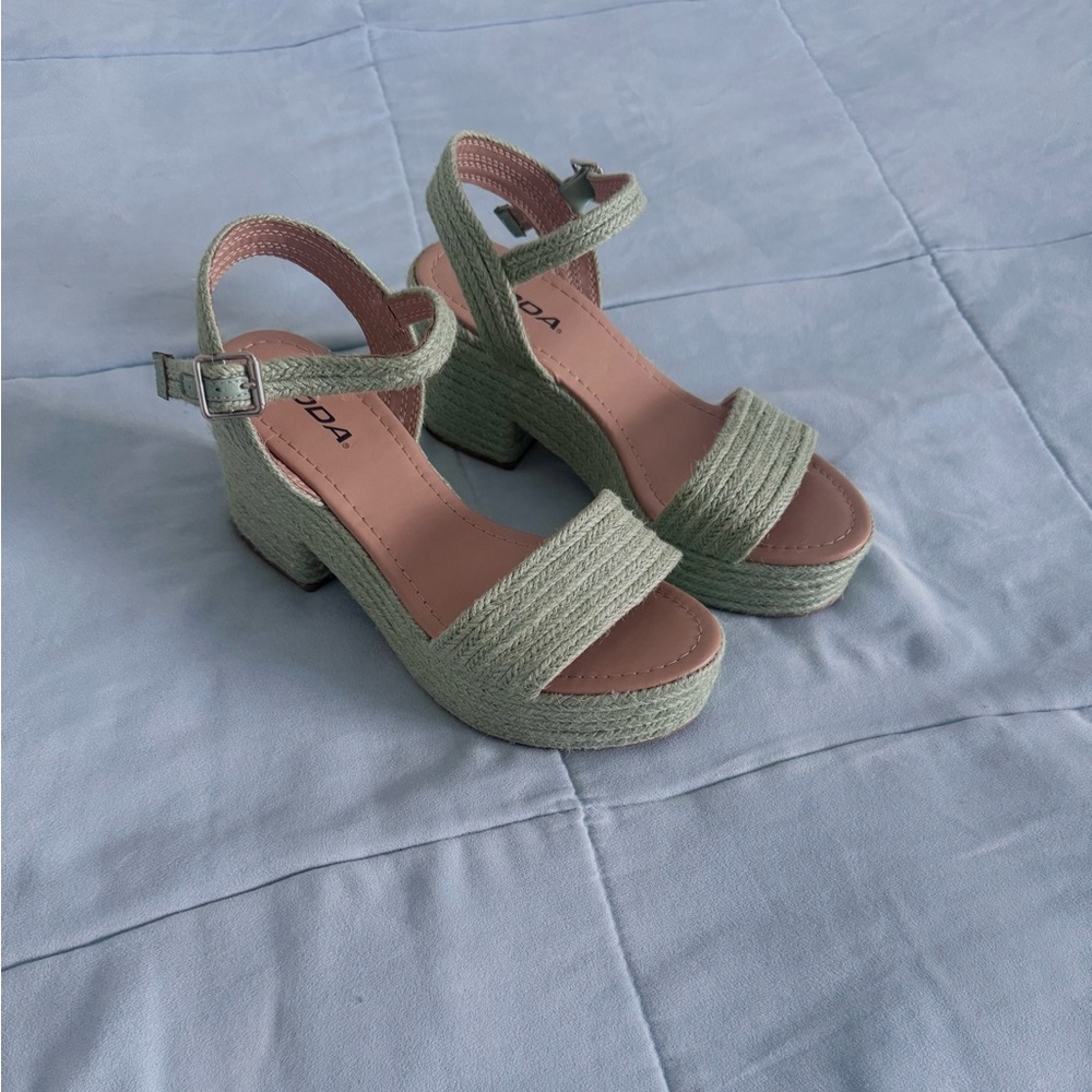 Chunky Soda  woven Platform heels in teal Green - Women